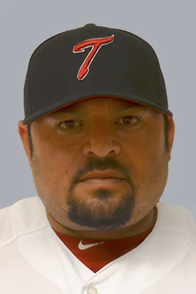 Dennys Reyes
